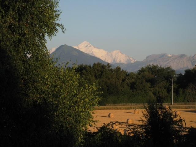 Bnb Atelier De St. Maurice Vésenaz Exteriör bild